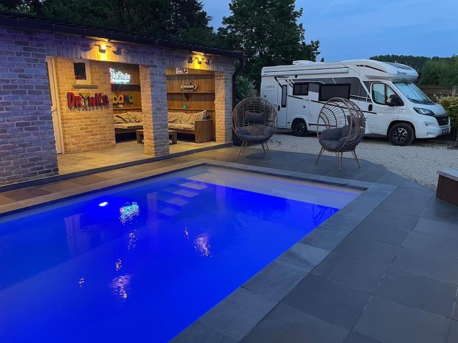 Camper Met Sauna En Zwembad In De Rand Van De Vlaamse Ardennen Hotell Haaltert Eksteriør bilde